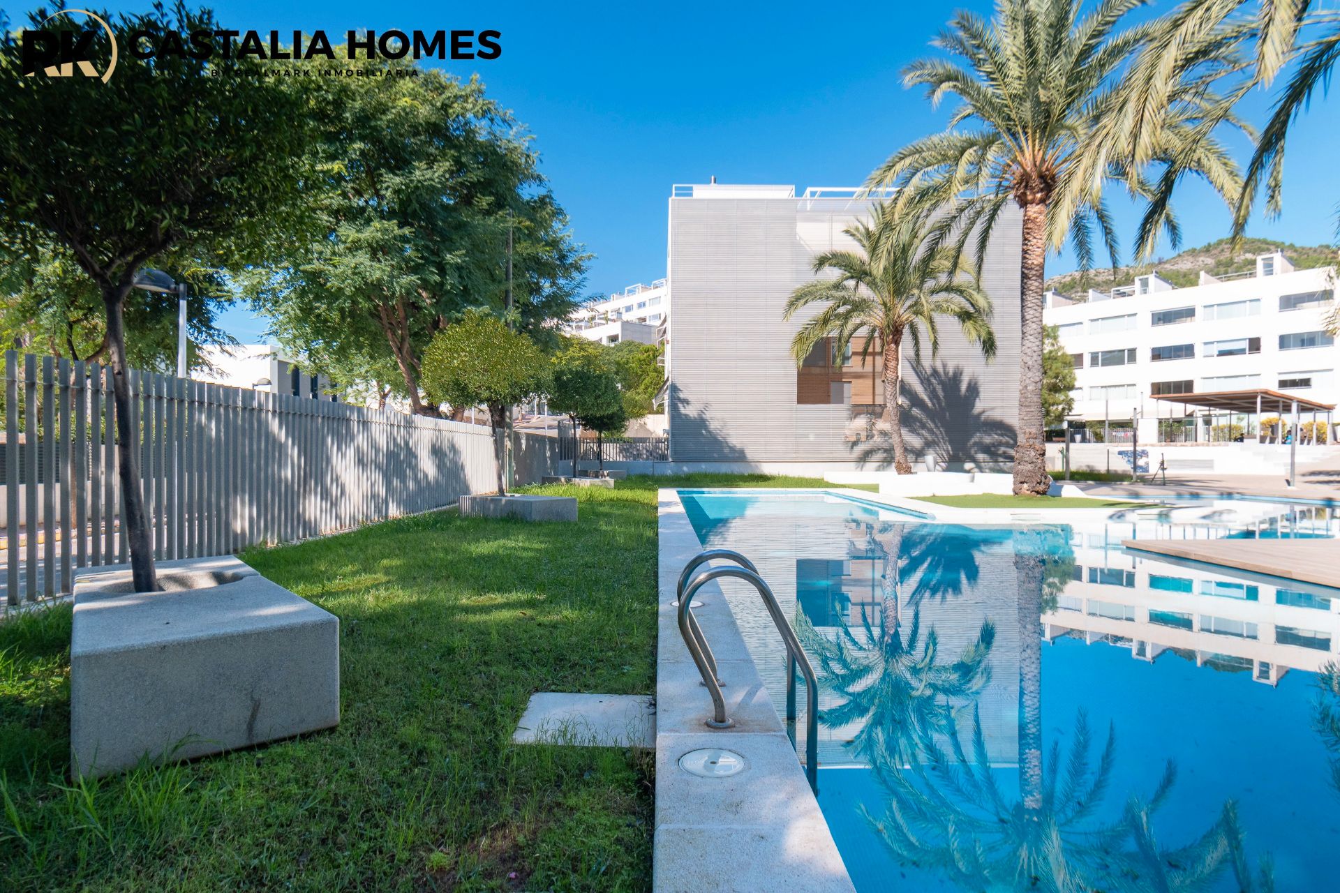 Vista exterior de Piso en venta en Oropesa del Mar / Orpesa con Aire acondicionado, Jardín privado y Terraza