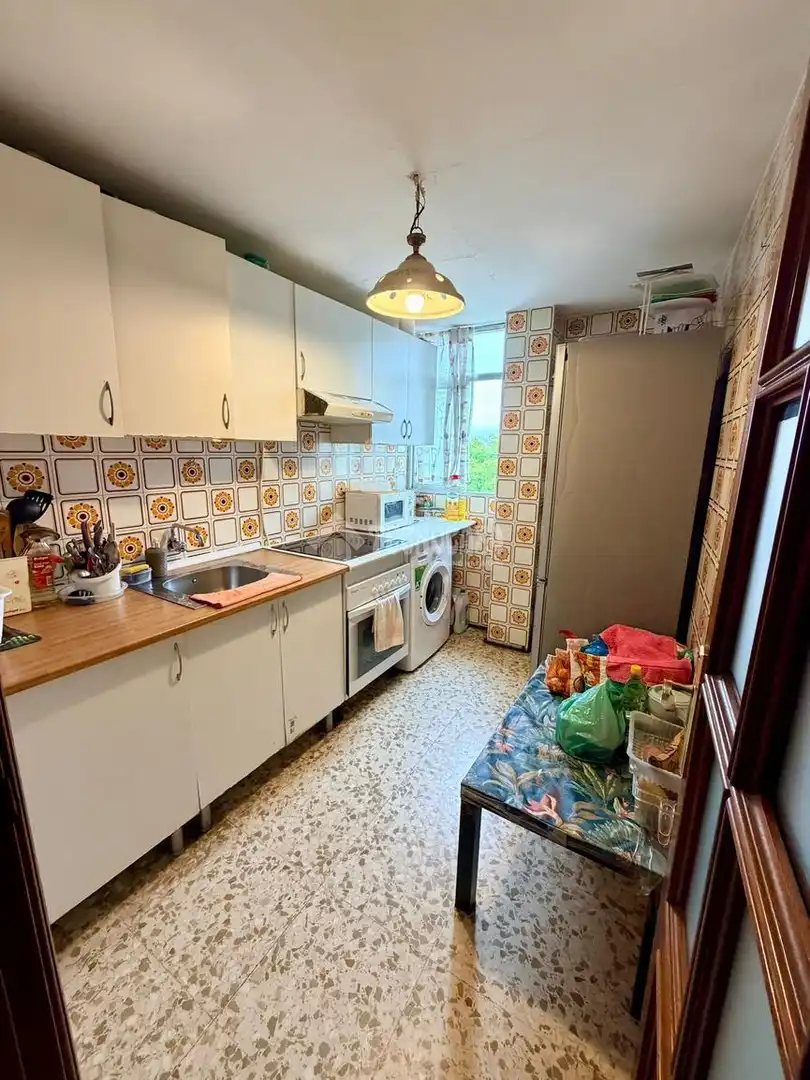 Cocina de Piso en venta en Sevilla con Calefacción
