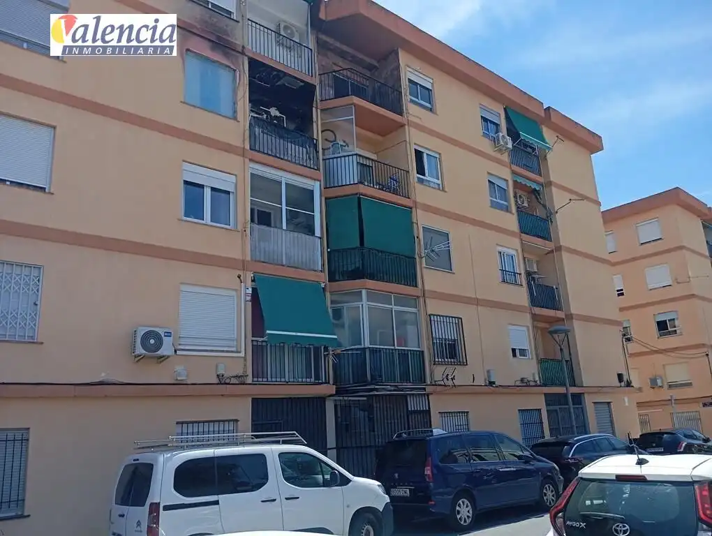Vista exterior de Pis en venda en Paterna
