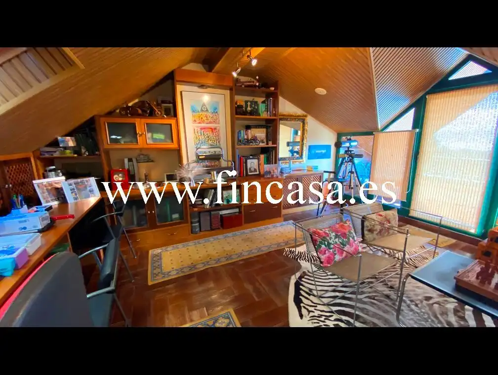 Sala de estar de Casa o chalet en venta en Vigo  con Calefacción, Jardín privado y Parquet