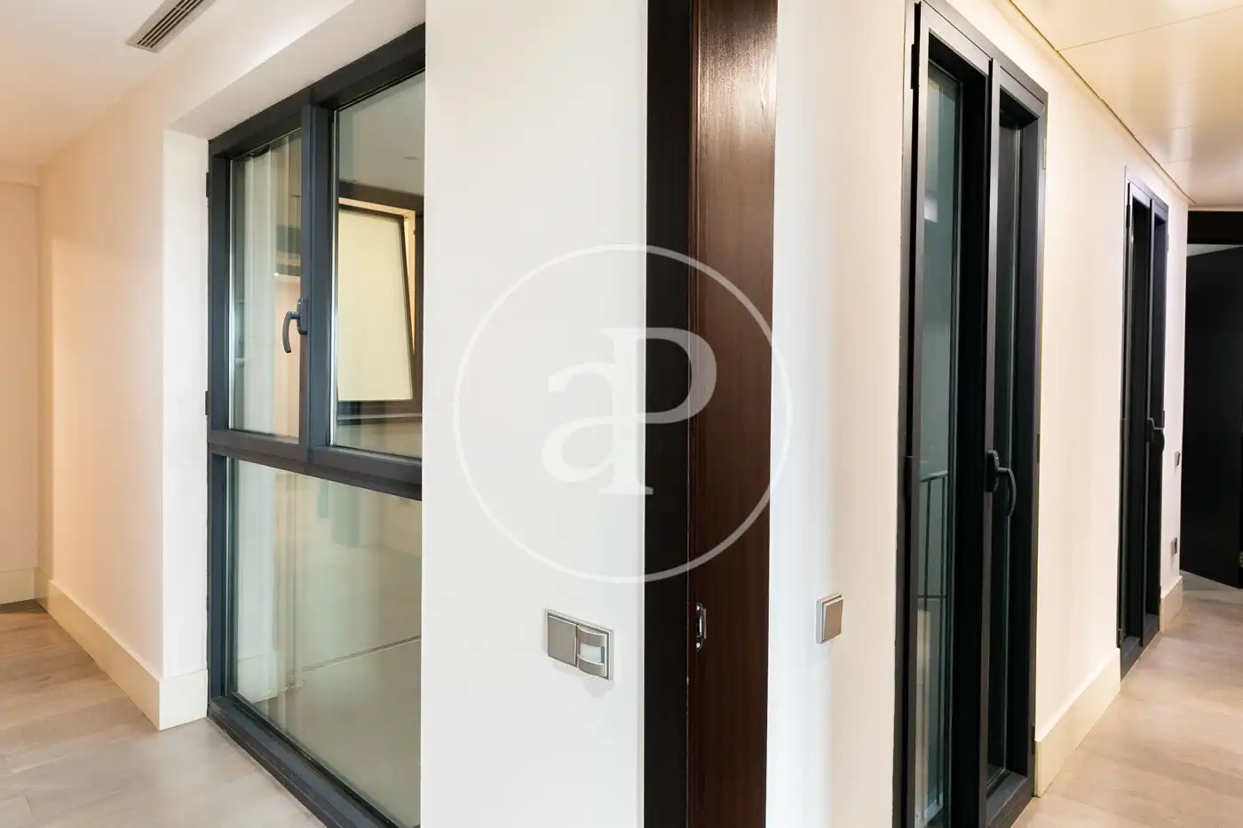 Flat for sale in Barcelona  with Air Conditioner and Heating