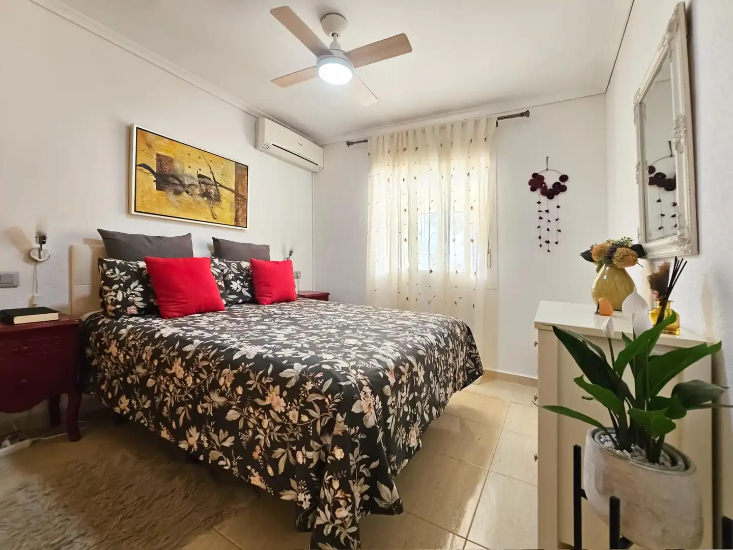 Dormitori de Apartament en venda en Santa Pola amb Aire condicionat, Calefacció i Moblat