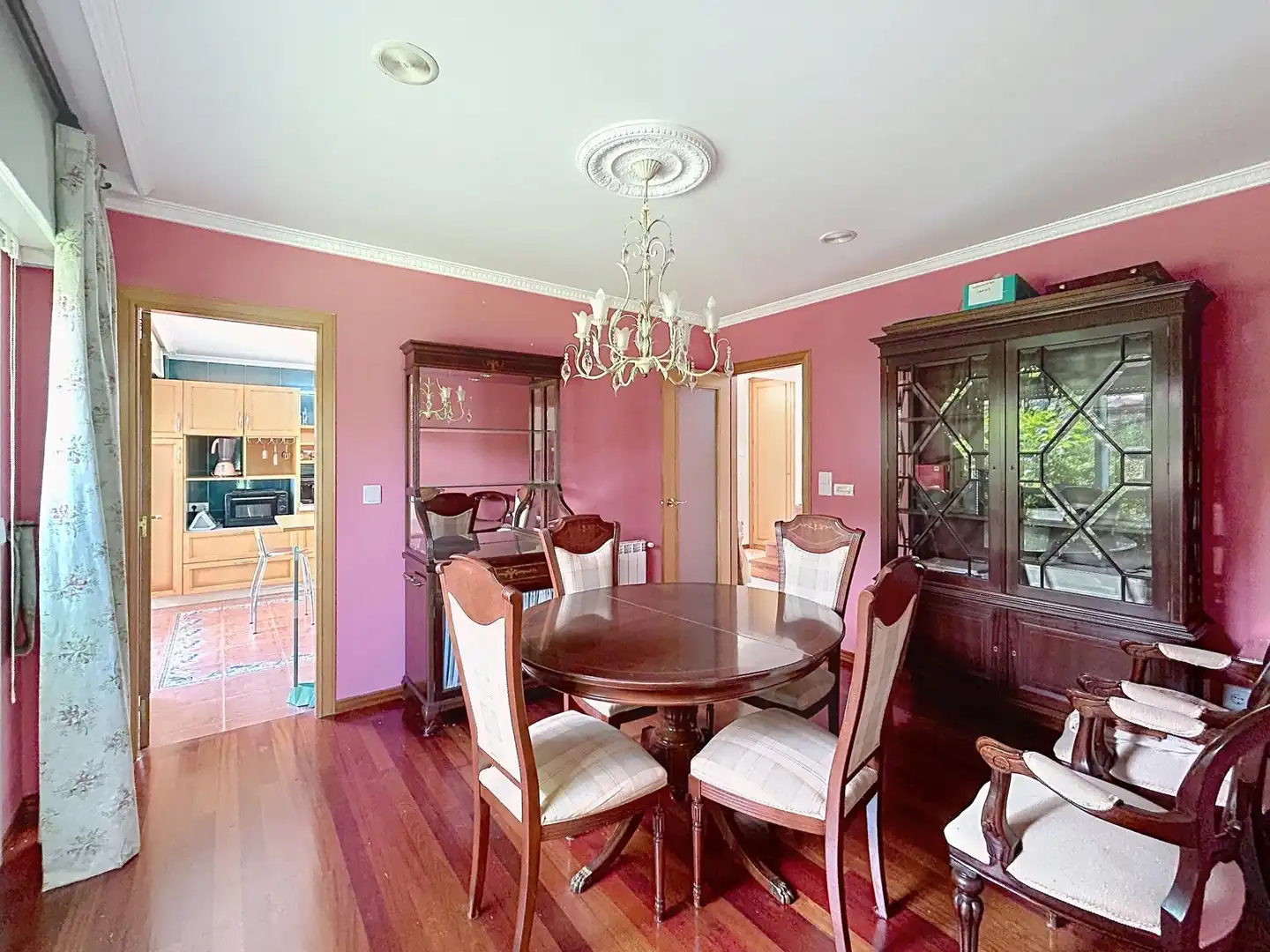 Comedor de Casa adosada en venta en Santiago de Compostela  con Calefacción, Terraza y Piscina comunitaria