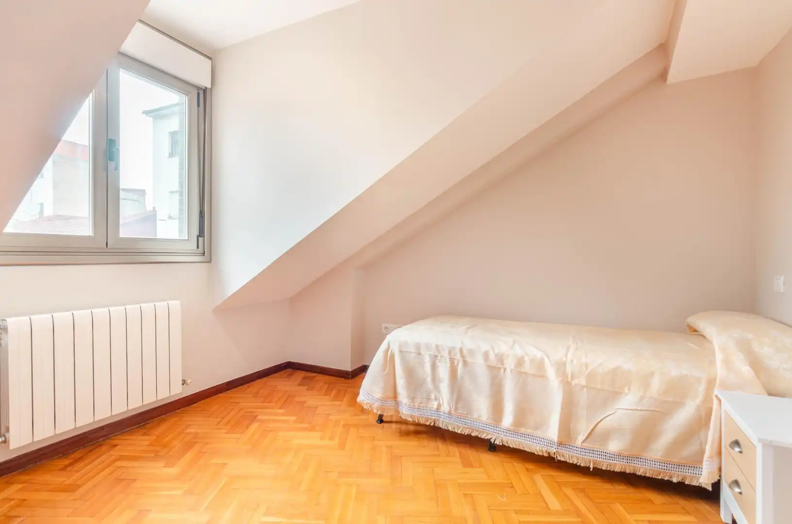 Bedroom of Flat for rent in Mieres (Asturias)  with Heating and Furnished
