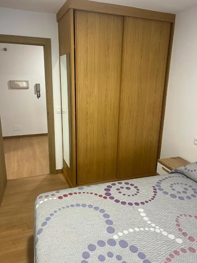 Bedroom of Flat for rent in Santiago de Compostela   with Furnished