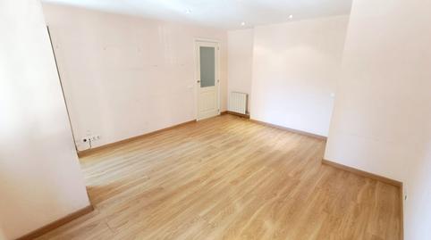 Foto 5 de Planta baixa en venda a Passatge Riu Segre, Lloreda, Barcelona