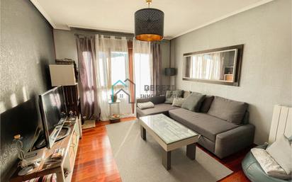 Living room of Flat for sale in Bermeo  with Heating, Furnished and Balcony