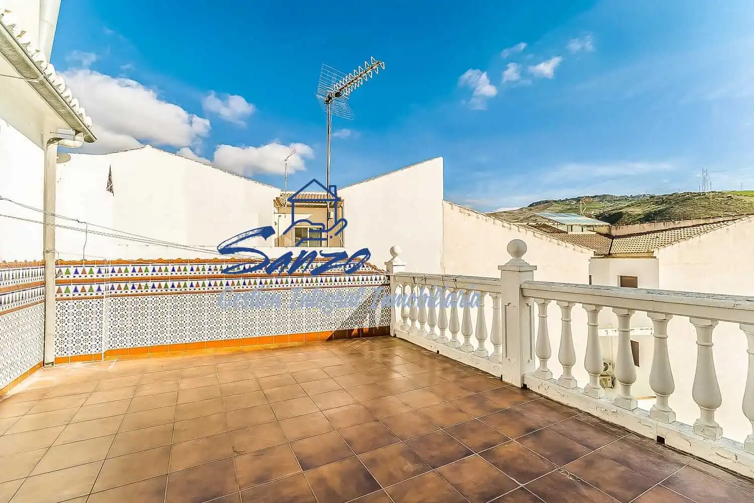 Casa con terraza en venta en Valle de Abdalajís