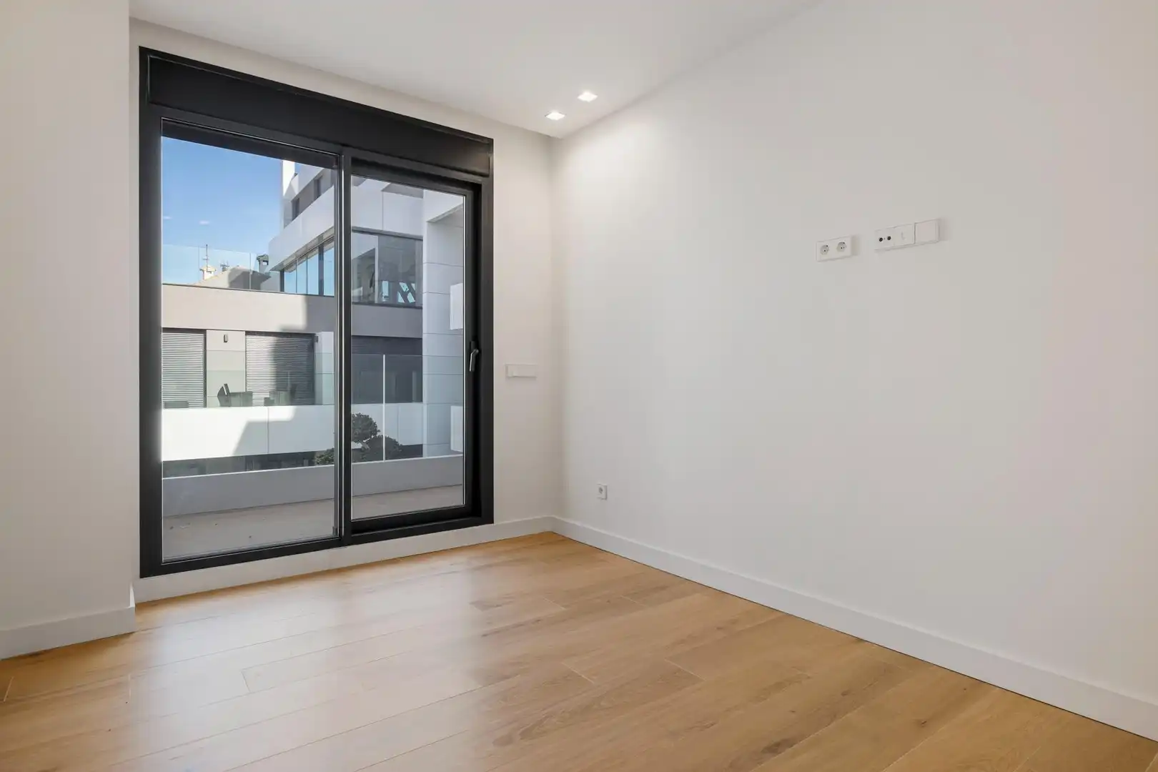 Apartamento con piscina en venta en Puerto Deportivo, imagen 18