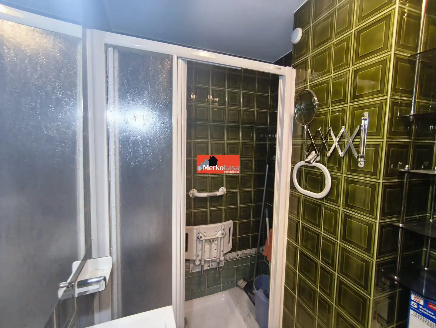 Bany de Apartament de lloguer en Lugo amb Calefacció i Moblat