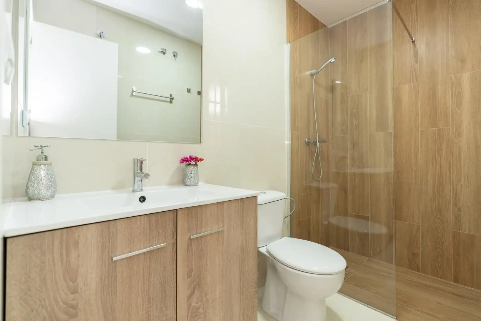 Bathroom of Houses for sale in Salobreña  with Air Conditioner, Terrace and Storage room