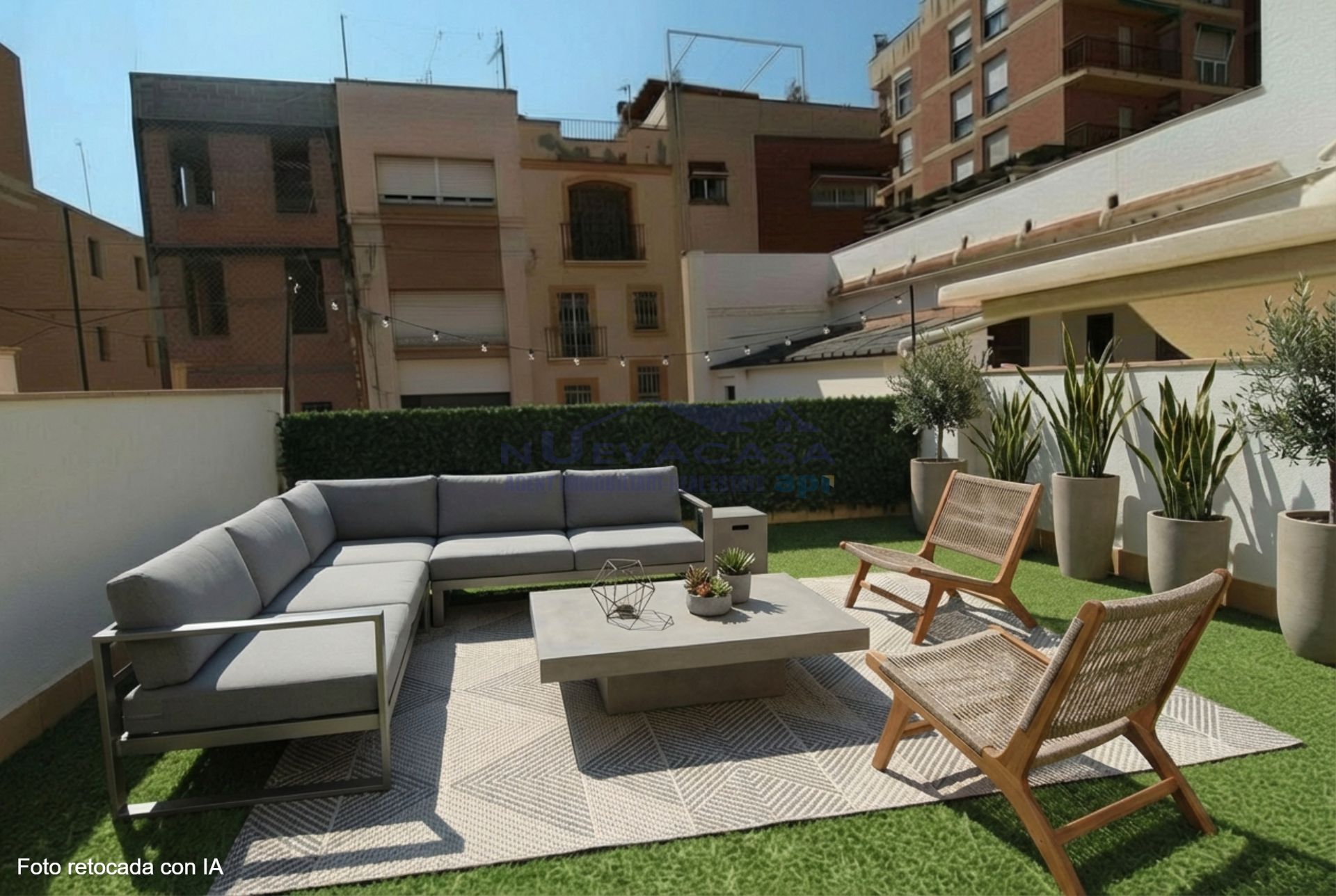 Terrasse von Einfamilien-Reihenhaus zum Verkauf in  Barcelona Capital mit Klimaanlage und Terrasse