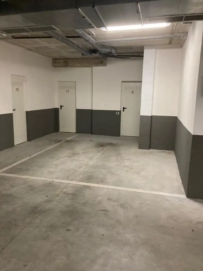 Parkplatz von Erdgeschoss zur Miete in Estepona mit Klimaanlage, Heizung und Privatgarten