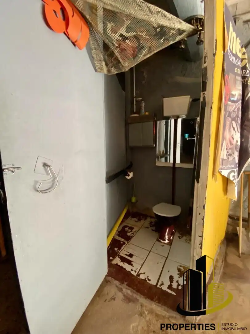Badezimmer von Geschaftsraum zum Verkauf in Guijuelo