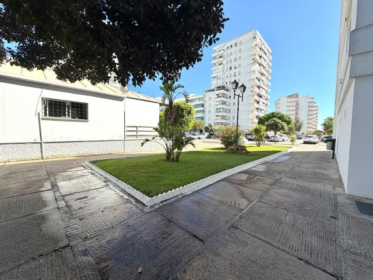 Vista exterior de Pis en venda en El Puerto de Santa María amb Terrassa i Piscina comunitària