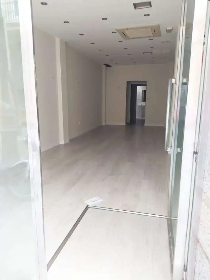 Local en venta en Almería con Aire acondicionado