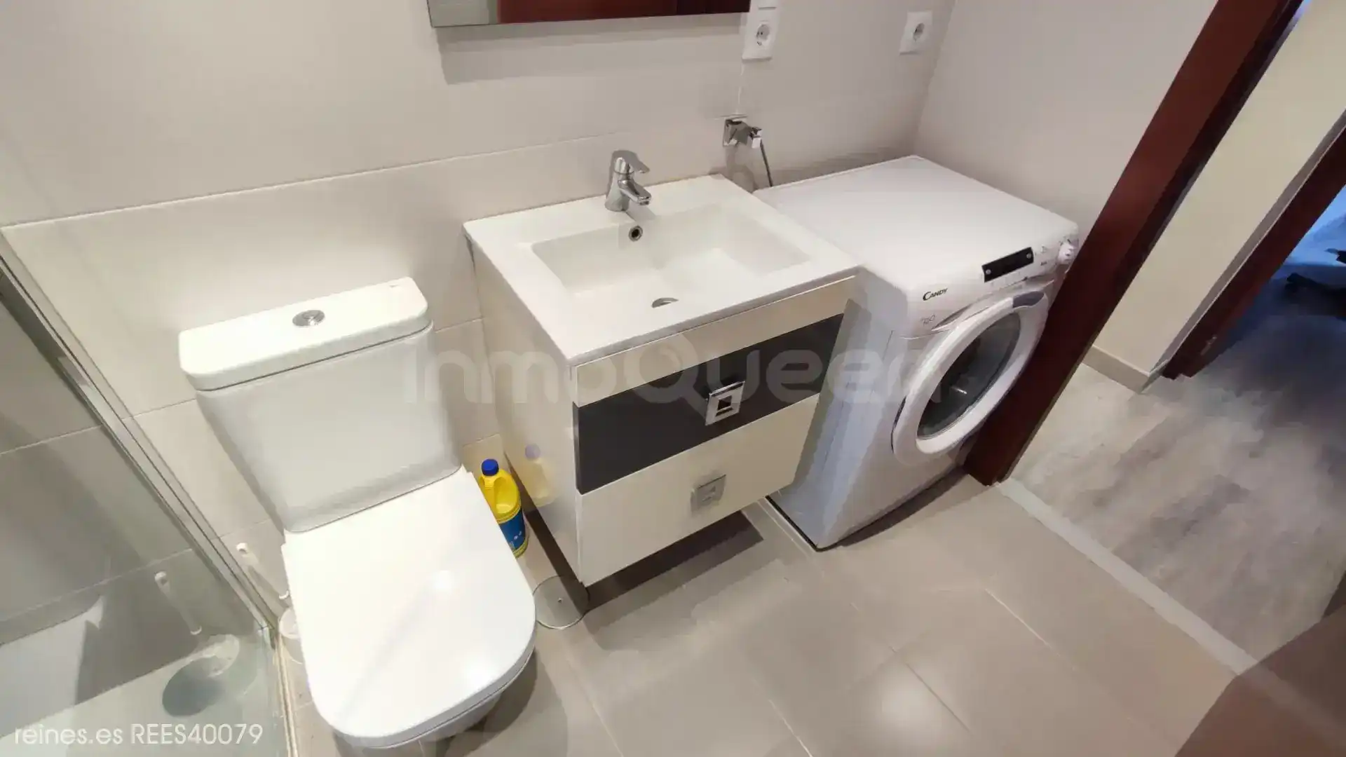 Baño de Piso en venta en Mieres (Asturias) con Amueblado