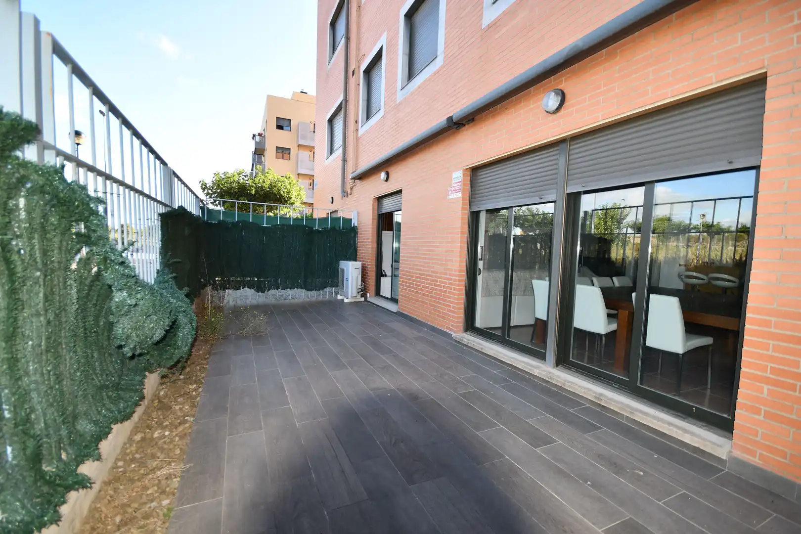 Terrasse von Erdgeschoss zum Verkauf in Lardero mit Klimaanlage, Heizung und Terrasse