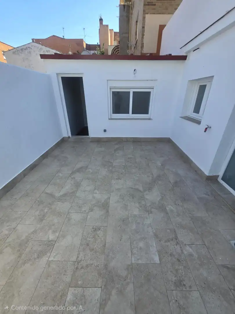 Houses for sale in Pinto  with Air Conditioner and Terrace