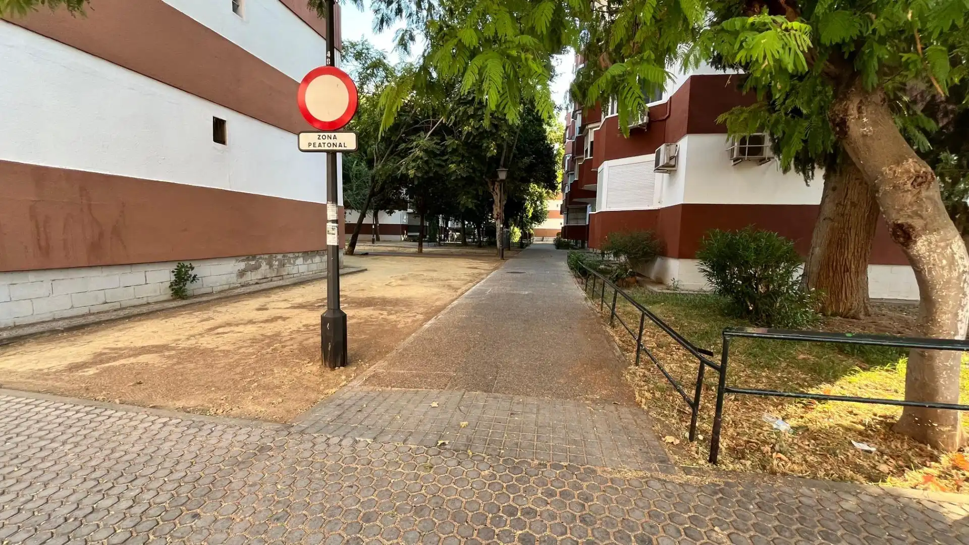 Exterior view of Flat for sale in Sevilla  with Air Conditioner and Terrace