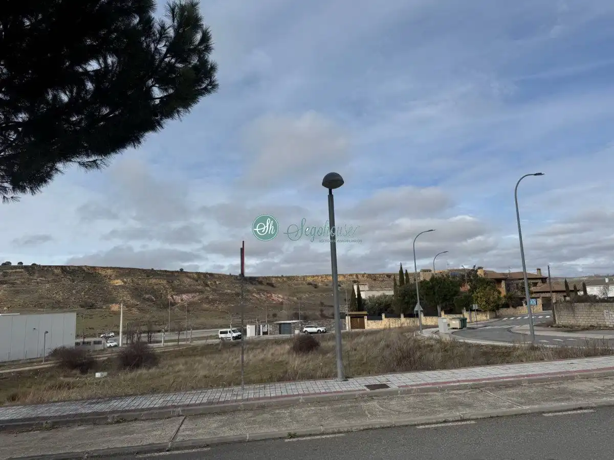 Terreny residencial en venda a La Lastrilla, imagen 3