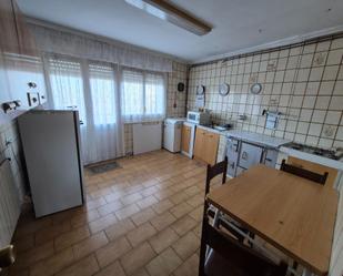 Küche von Wohnung zum verkauf in Almanza mit Heizung, Terrasse und Balkon