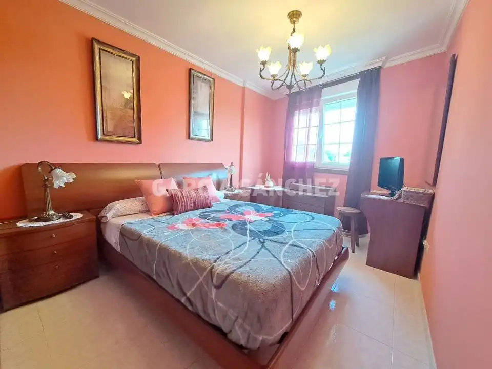 Schlafzimmer von Wohnungen zum Verkauf in Boiro mit Möbliert