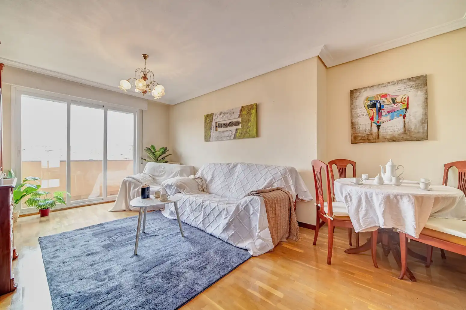 Sala de estar de Piso en venta en Burlada / Burlata con Calefacción, Parquet y Terraza