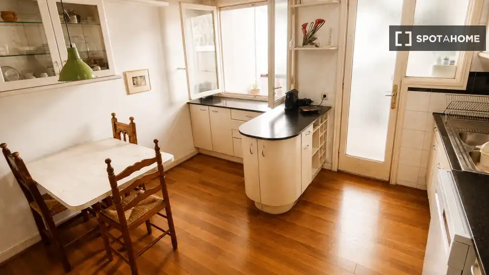 Flat with terrace to rent in Ciutat Vella, imagen 13
