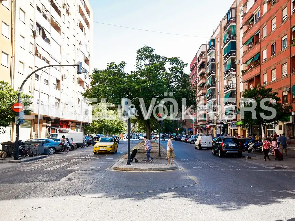 Vista exterior de Piso de alquiler en Valencia con Calefacción y Amueblado