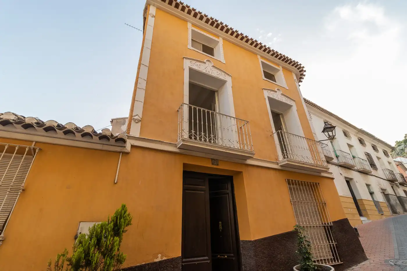 Vista exterior de Casa adosada en venda en Mula amb Terrassa i Traster