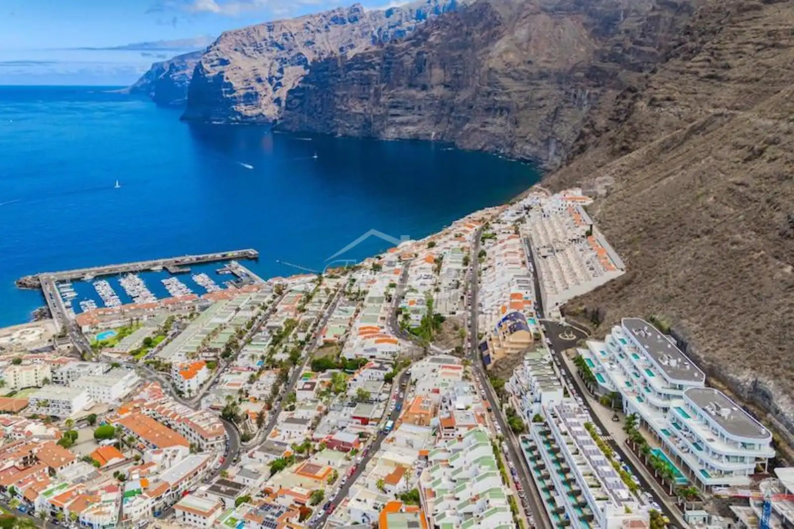 Vista exterior de Àtic en venda en Santiago del Teide amb Aire condicionat, Terrassa i Traster