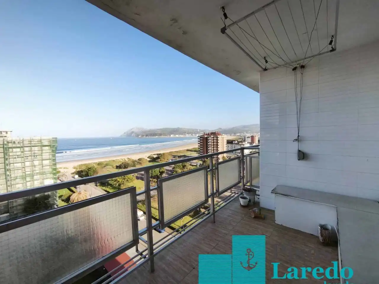 Habitación de Piso en venta en Laredo con Calefacción y Balcón