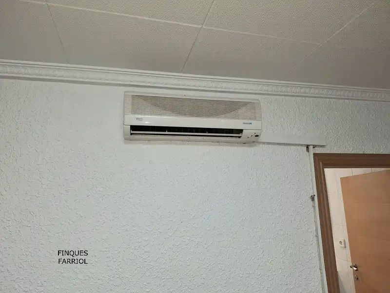 Casa a schiera con terrazza in vendita a Carrer de Sant Carles i Sant Josep, imagen 9