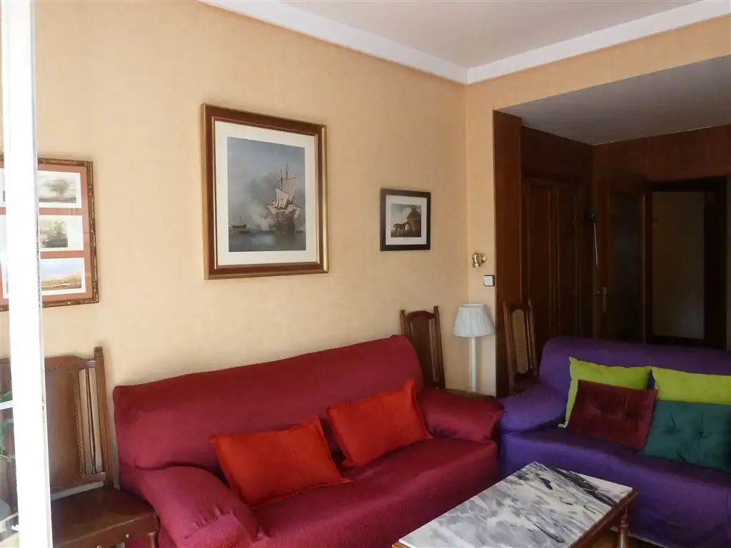 Sala de estar de Piso en venta en  Pamplona / Iruña con Calefacción, Parquet y Terraza