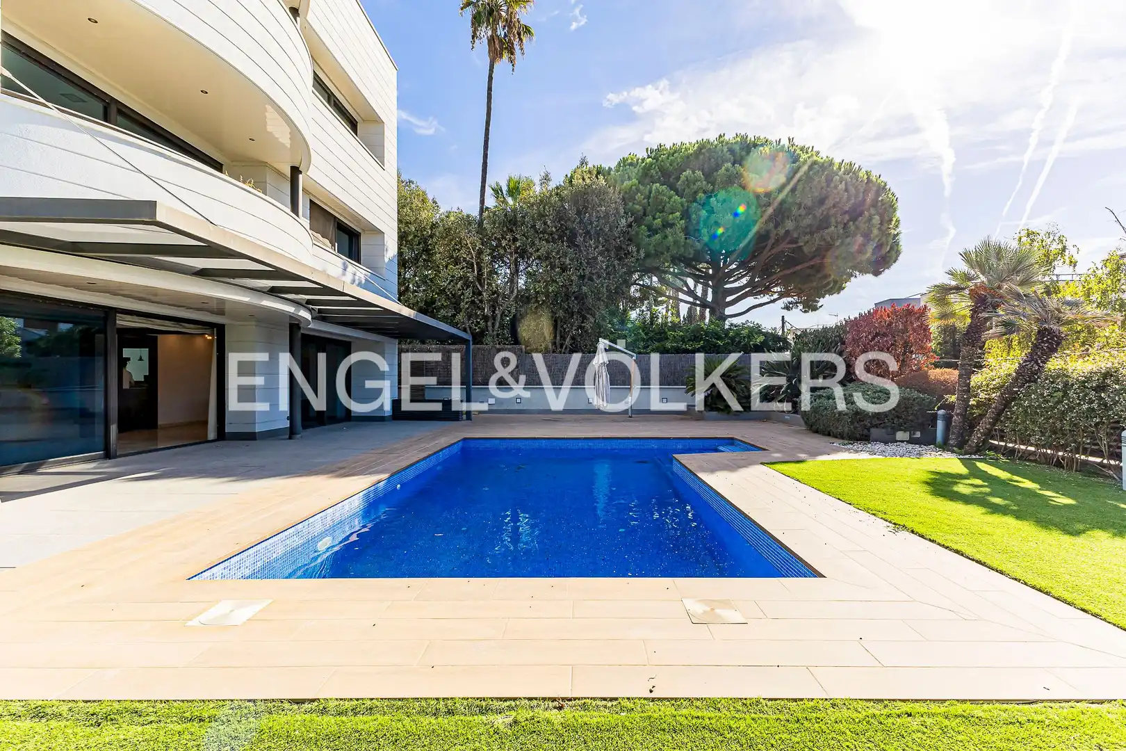 Exterior view of Houses for sale in Esplugues de Llobregat  with Air Conditioner, Heating and Private garden