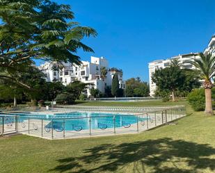 Piscina de Pis de lloguer en Marbella amb Aire condicionat, Calefacció i Jardí privat