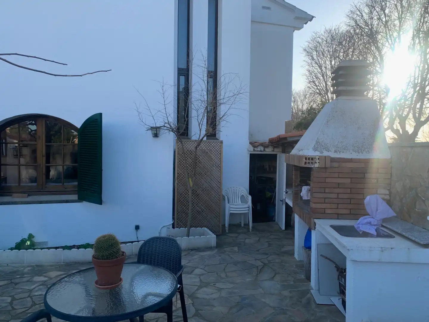 Terrasse von Einfamilien-Reihenhaus zum Verkauf in Torredembarra mit Klimaanlage, Heizung und Privatgarten