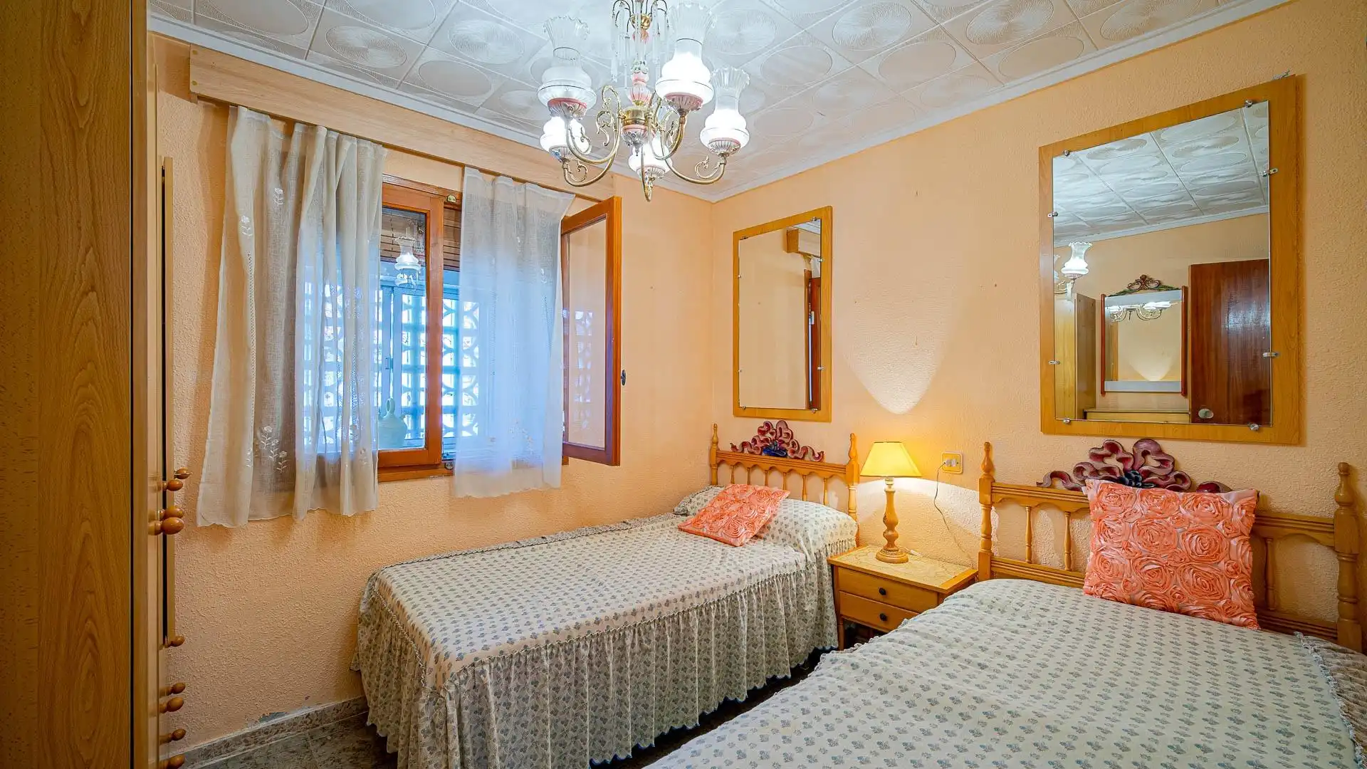Habitación de Casa o chalet en venta en Torrevieja con Jardín privado y Trastero