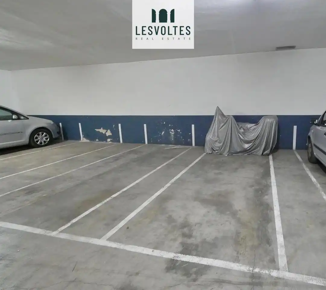 Parkplatz zum Verkauf in Carrer Ample