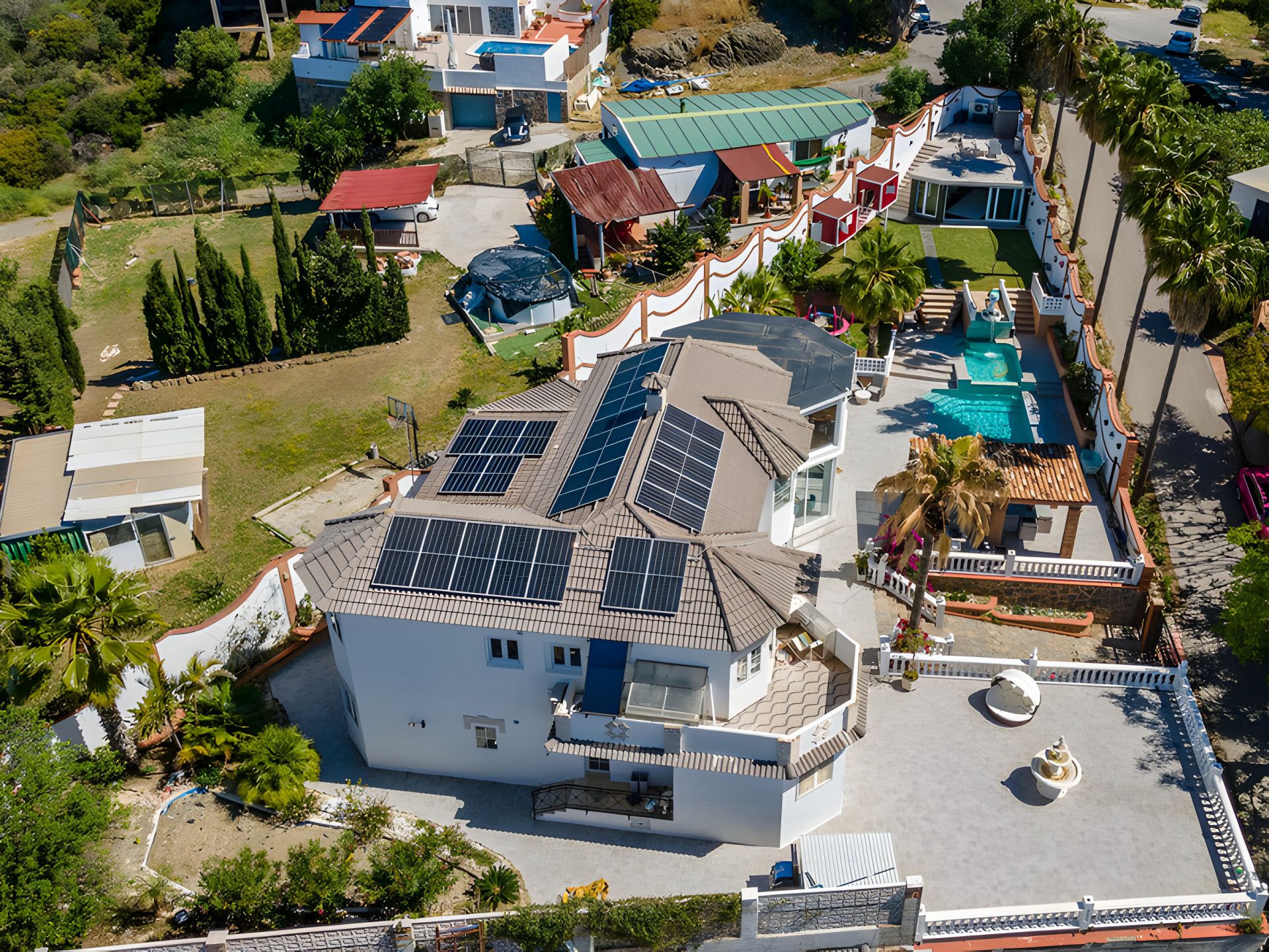 Vista exterior de Casa o xalet en venda en Estepona amb Aire condicionat, Calefacció i Terrassa