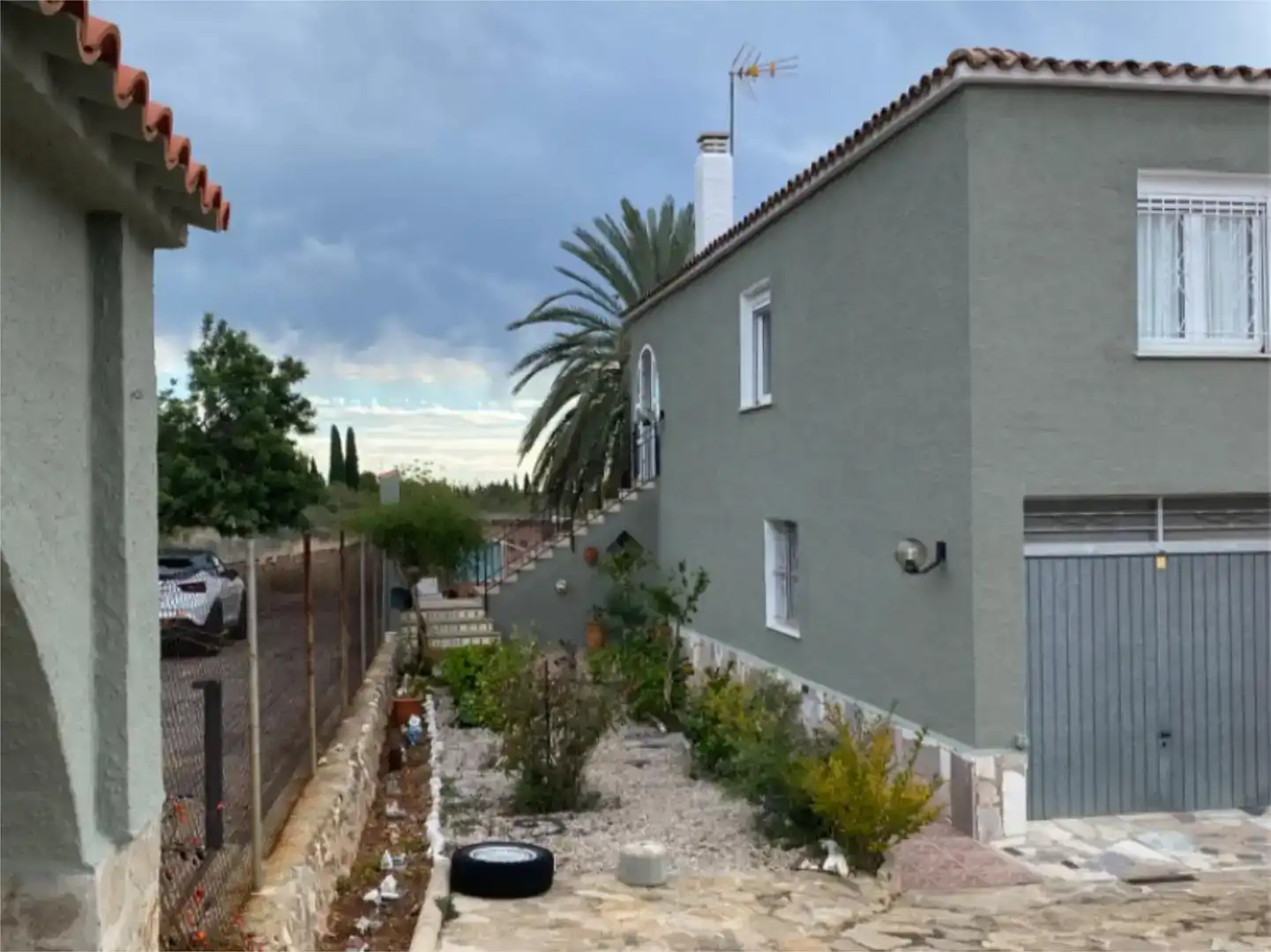 Vista exterior de Casa o xalet en venda en Alcalà de Xivert amb Aire condicionat, Piscina i Balcó