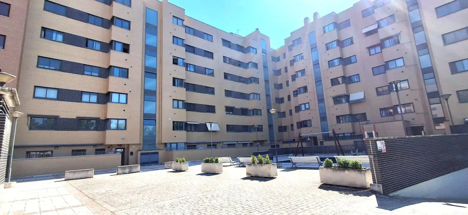 Piso de alquiler en MONASTERIO DEL PAULAR, Villa de Prado