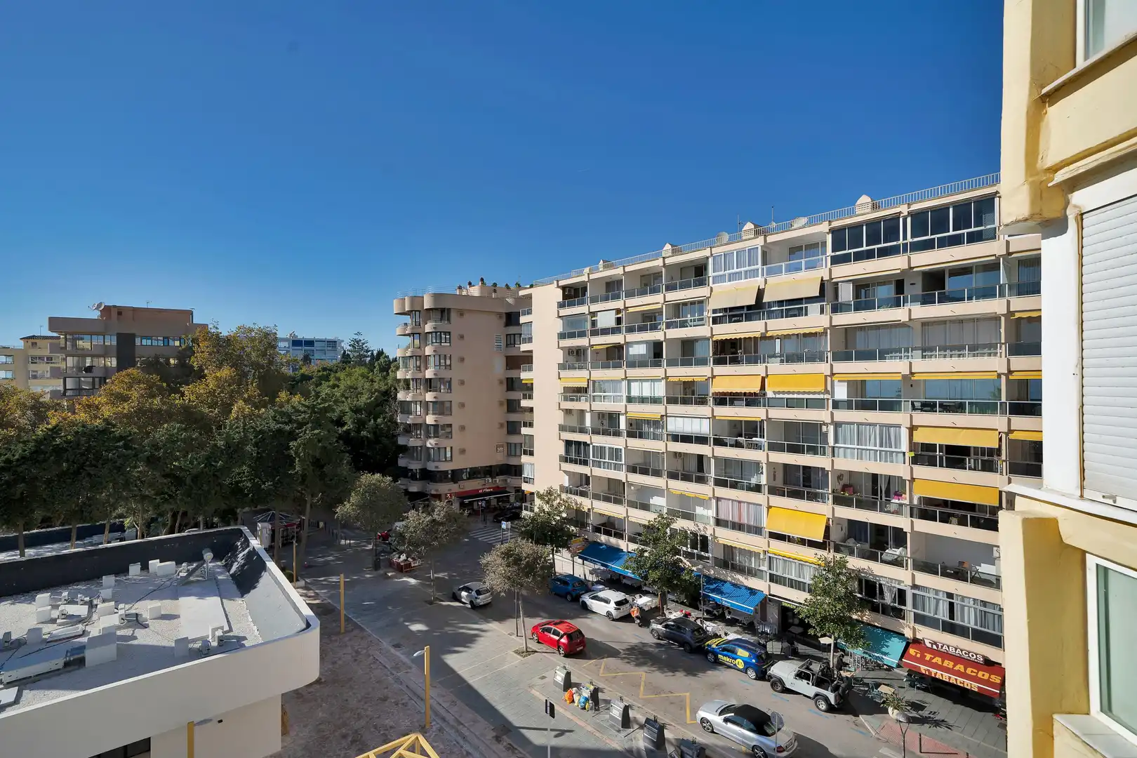 Vista exterior de Apartamento en venta en Marbella con Calefacción, Terraza y Piscina comunitaria
