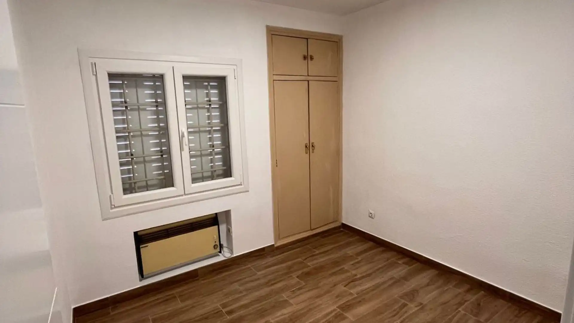 Bedroom of Flat for sale in Galapagar  with Air Conditioner and Heating