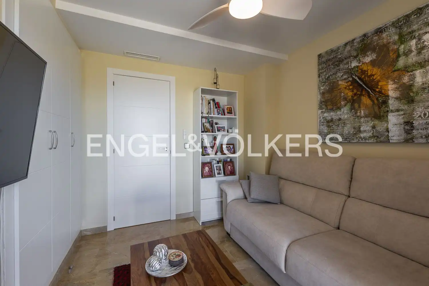 Balcony of Flat for sale in Ador  with Air Conditioner, Heating and Private garden