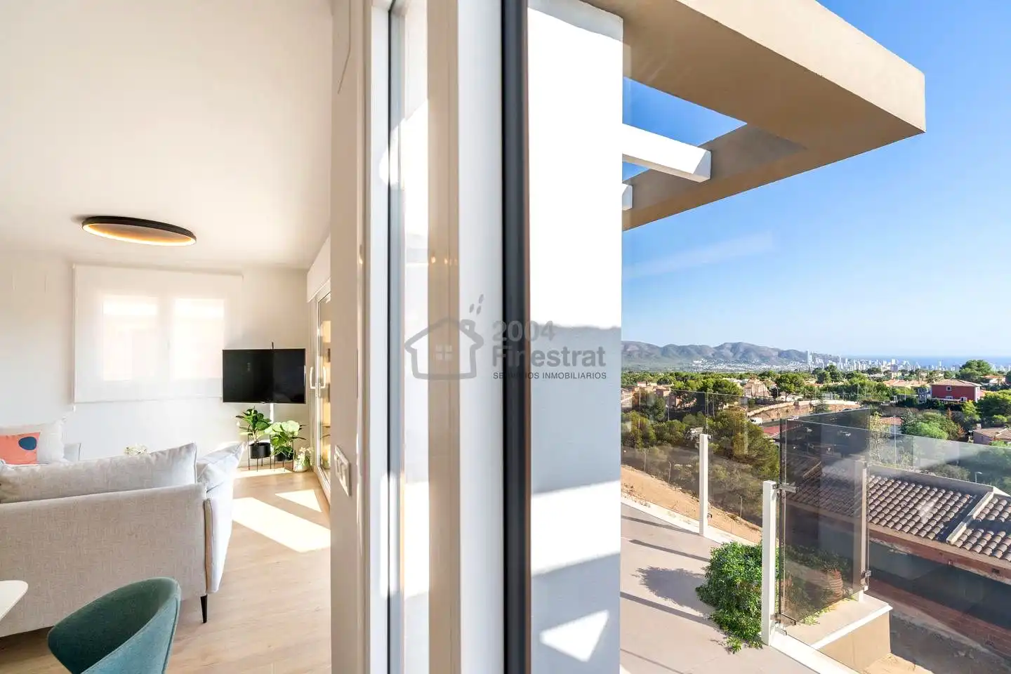 Vista exterior de Casa adosada en venta en La Nucia con Aire acondicionado, Jardín privado y Terraza