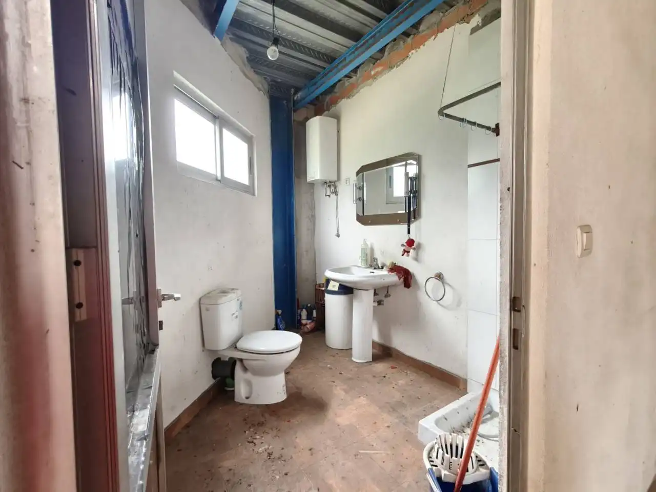 Baño de Nave industrial en venta en Artziniega