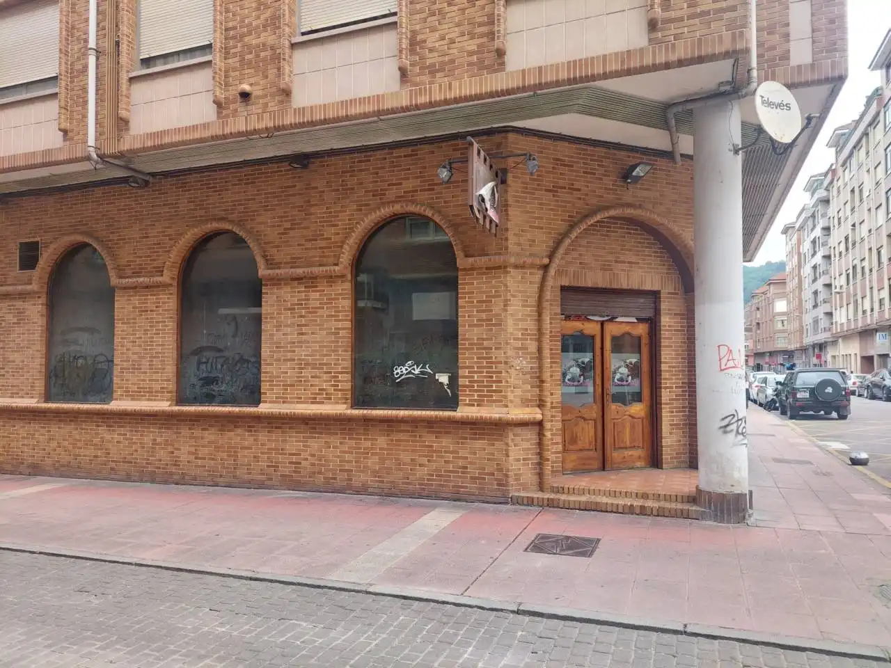 Außenansicht von Geschaftsraum zur Miete in Mieres (Asturias) mit Alarm