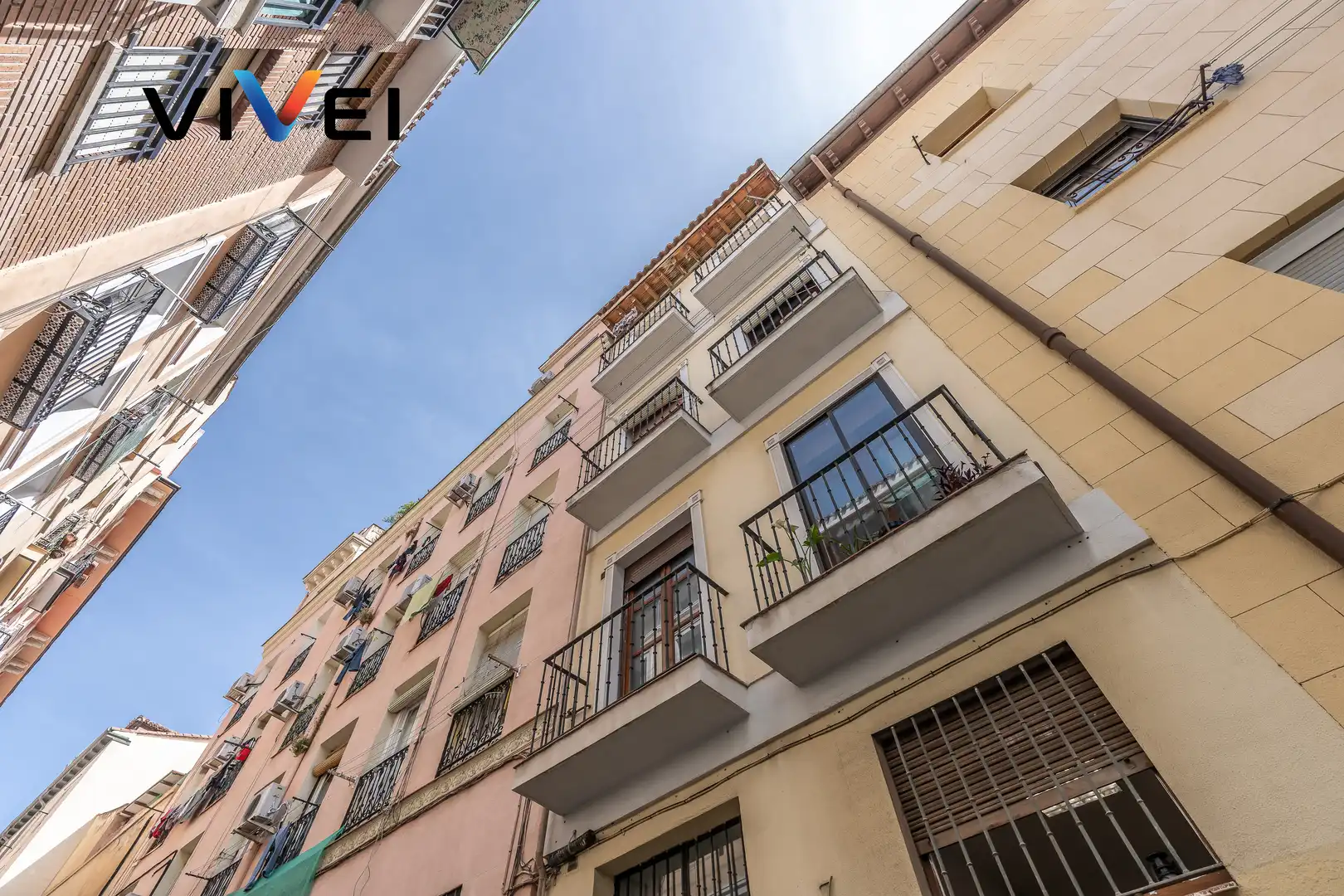 Vista exterior de Ático en venta en Madrid con Calefacción y Terraza